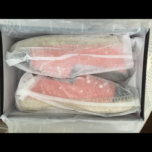 Authentic Channel CC pearl pink suede - Picture 6 of 8